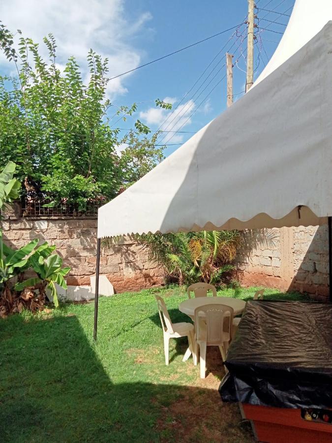 Pinkroses Gardens Hostel Nairobi Eksteriør billede