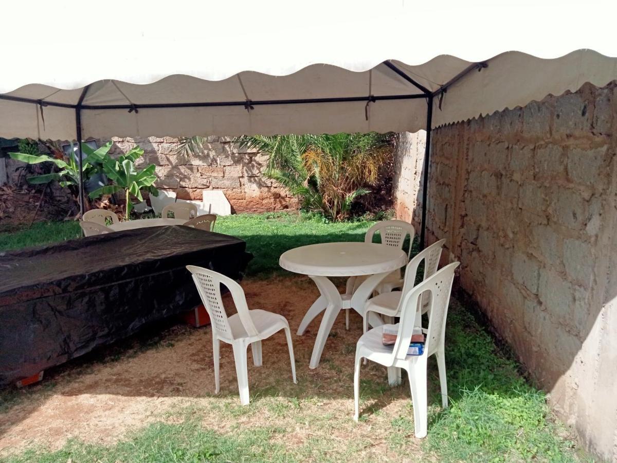 Pinkroses Gardens Hostel Nairobi Eksteriør billede